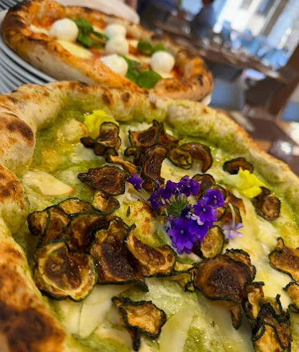 Pizzeria con giardino a Cannigione